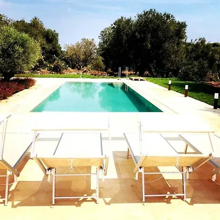 Villa Lamia Fiscaluri *