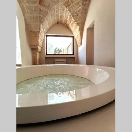 Lamia Fiscaluri Villa